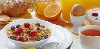 تاثیر مایعات گرم و ویتامین ها بر بهبود کرونا چقدر است ؟0 (0) این مواد خوراکی را به هیچ عنوان نباید با شکم خالی بخورید