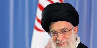 عکس دیده نشده رهبر انقلاب در لباس محلی بلوچ0 (0) عکس دیده نشده رهبر انقلاب در لباس محلی بلوچ