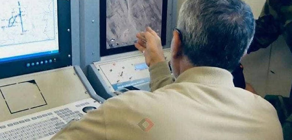 تصویر لو رفته از سردار سلیمانی در اتاق کنترل پهپاد 