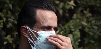 آشتی علی کریمی و علی دایی در مراسم تدفین مهرداد میناوند ! آرزویی که برآورده شد0 (0) آشتی علی کریمی و علی دایی در مراسم تدفین مهرداد میناوند ! آرزویی که برآورده شد