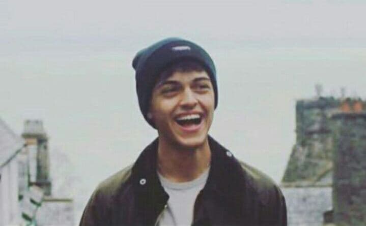  عکس آریا میناوند پسر مهرداد میناوند و همسر اولش در اتریش