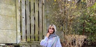 همسر شاهرخ استخری با مدل مانتو جدید و عجیب و غریب !0 (0) همسر شاهرخ استخری با مدل مانتو جدید و عجیب و غریب !